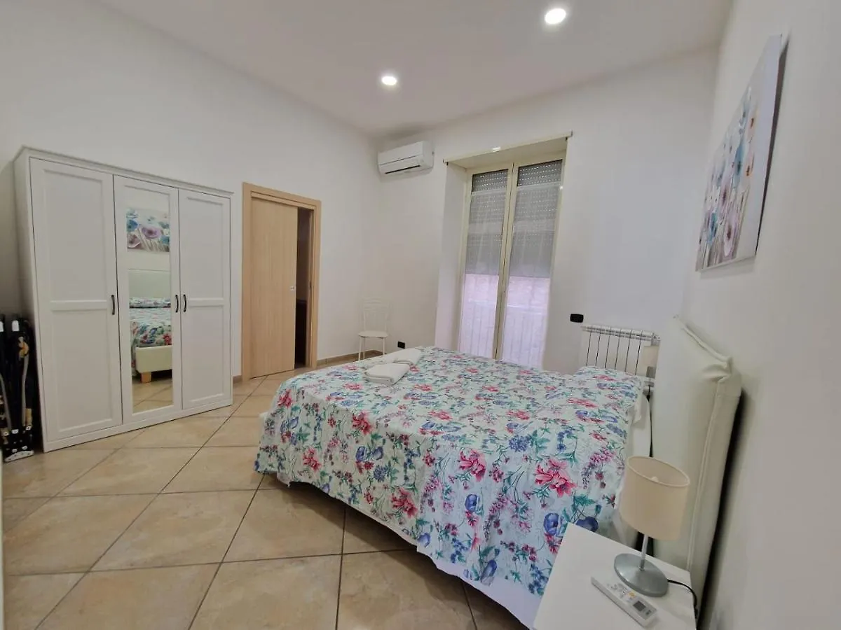 Holiday home Napoli&Love Apartment Bovio Centro Storico